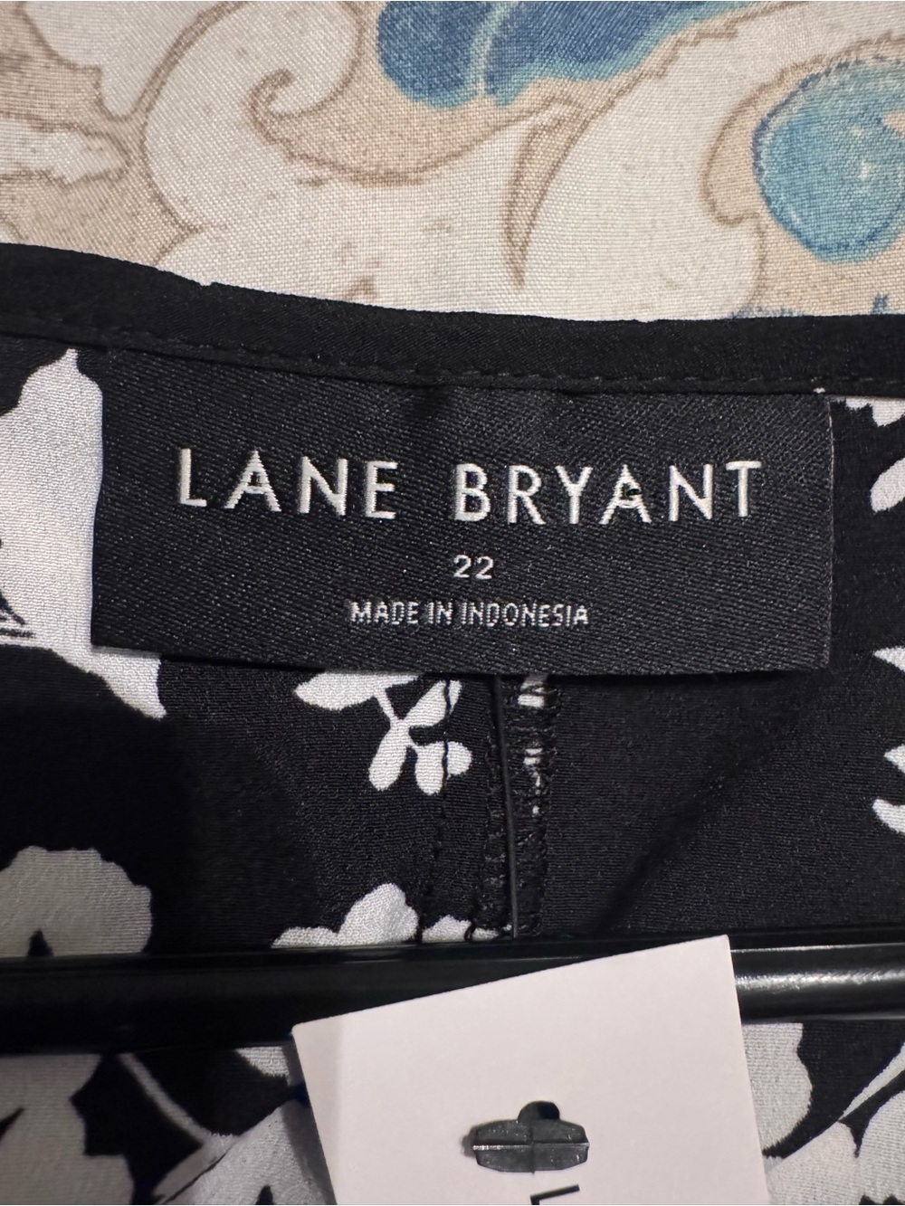 Lane Bryant Black and White Floral Ruffle-Sleeve Blouse - Picture 3 of 8